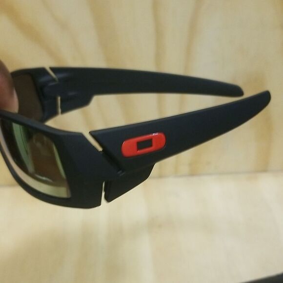 Oakley Matco Gascan Black w/ Fire Iridium Lenses 24-405 - Picture 4 of 9